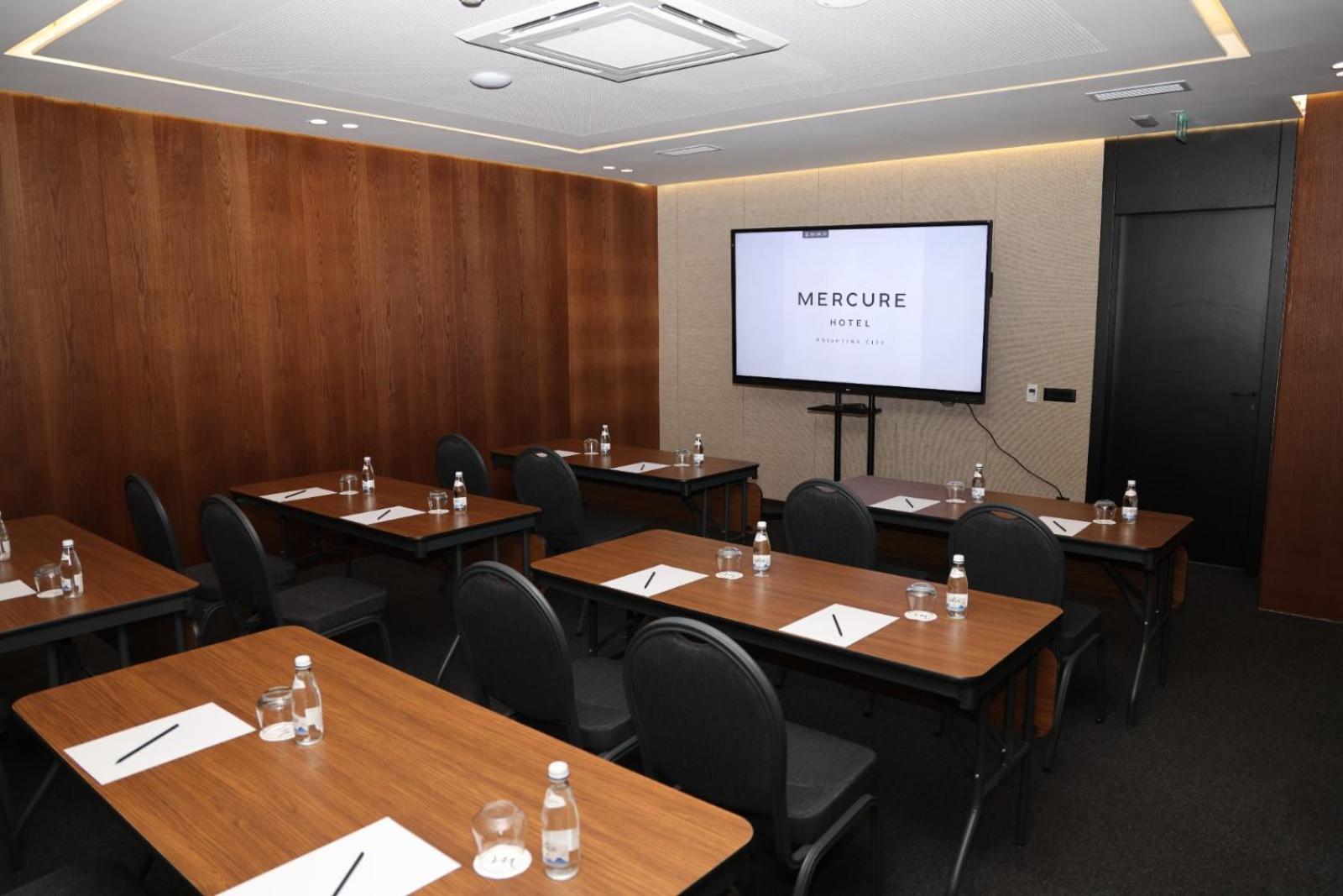Mercure Prishtina City Pristina Esterno foto
